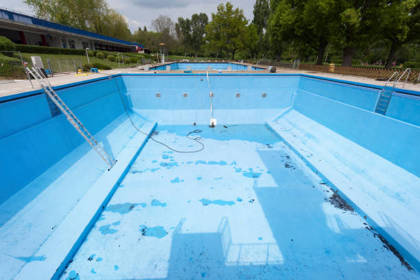 Best Local water damage restoration  in Des Moines, WA